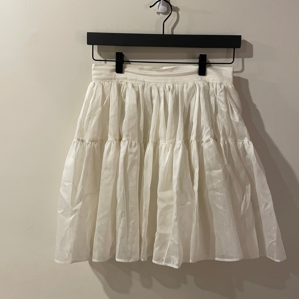 Frilly mini skirt!